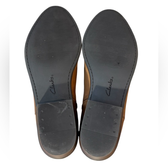 Clarks Addiy Tan Ankle Boots with Low Stacked Heel and Zipper Closure Size 6.5 - Picture 8 of 9